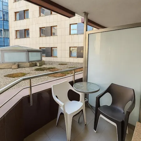 Daire 2-pokojowe Mieszkanie Obok Galerii Dominikanskiej Krawiecka 1 *