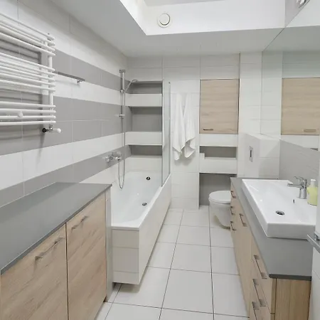 2-pokojowe Mieszkanie Obok Galerii Dominikanskiej Krawiecka 1 * Wroclaw