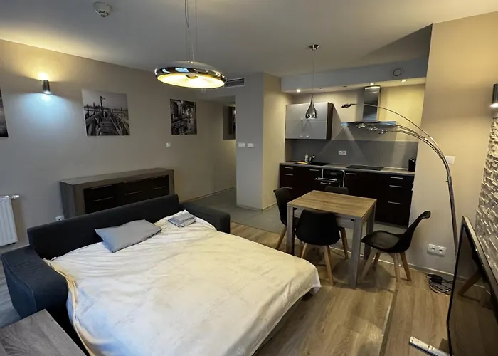 2-pokojowe Mieszkanie Obok Galerii Dominikanskiej Krawiecka 1 *